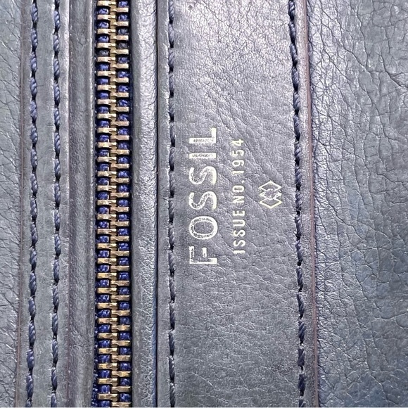 Fossil Leather Stonewash Wallet - Picture 6 of 12